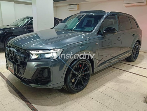 Audi Q7 2025 Gray Automatic Used for Sale in Heliopolis - 7