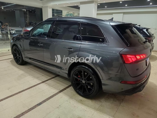 Audi Q7 2025 Gray Automatic Used for Sale in Heliopolis - 9