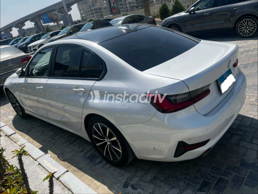 بي ام دبليو 320 2020 أبيض أوتوماتيك مستعملة للبيع في القاهرة الكبرى ( القاهرة - الجيزة) - 3