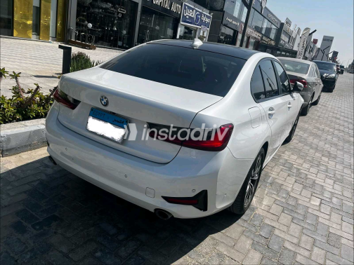 بي ام دبليو 320 2020 أبيض أوتوماتيك مستعملة للبيع في القاهرة الكبرى ( القاهرة - الجيزة) - 4