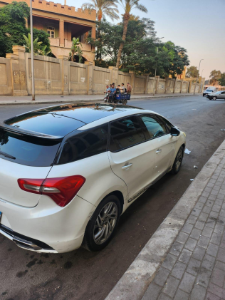 سيتروين Ds5 2014 أبيض أوتوماتيك مستعملة للبيع في القاهرة الكبرى ( القاهرة - الجيزة)