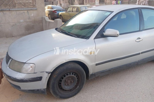 فولكس فاغن باسات 2000 فضي أوتوماتيك مستعملة للبيع في السويس‎ - 3