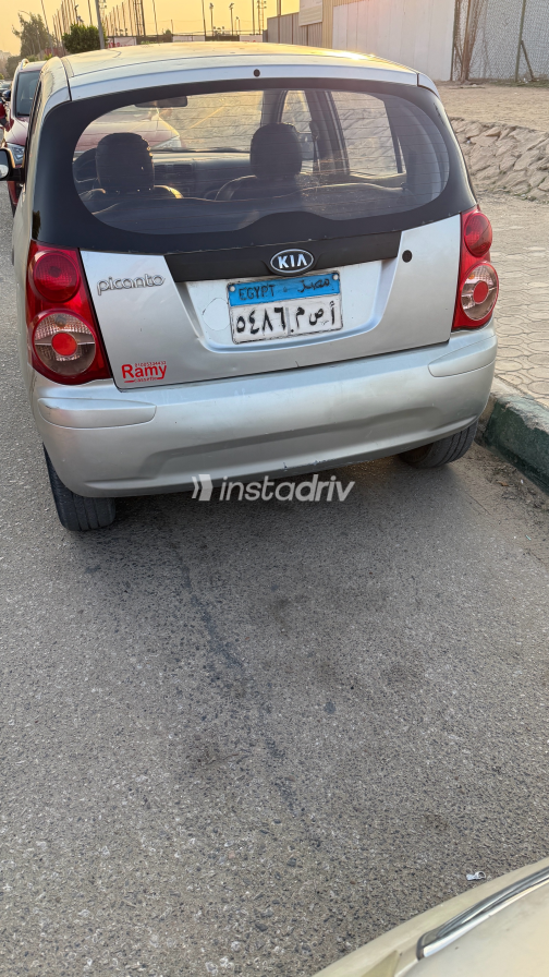 Kia Picanto 2010 Silver Automatic Used for Sale in Greater Cairo ( Cairo + Giza) - 2