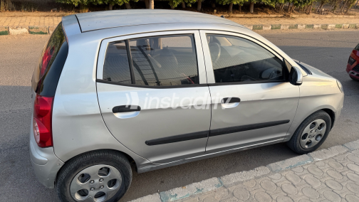 Kia Picanto 2010 Silver Automatic Used for Sale in Greater Cairo ( Cairo + Giza) - 3