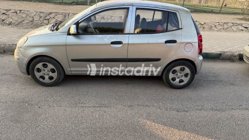 Kia Picanto 2010 Silver Automatic Used for Sale in Greater Cairo ( Cairo + Giza) - 4