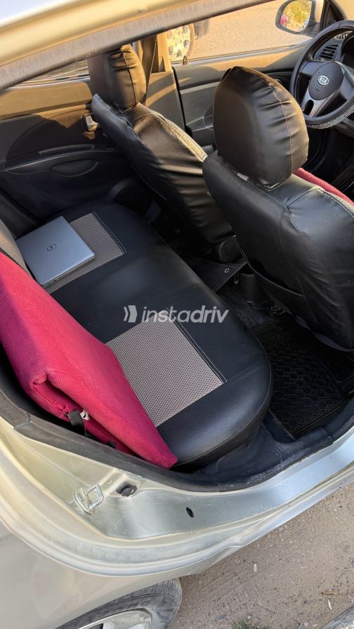 Kia Picanto 2010 Silver Automatic Used for Sale in Greater Cairo ( Cairo + Giza) - 7