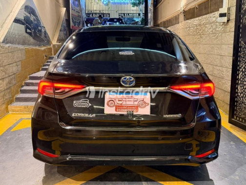 Toyota Corolla 2020 Black Automatic Used for Sale in Heliopolis - 4