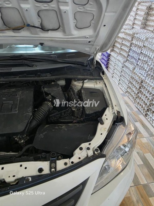 Toyota Corolla 2013 White Automatic Used for Sale in Cairo - 4