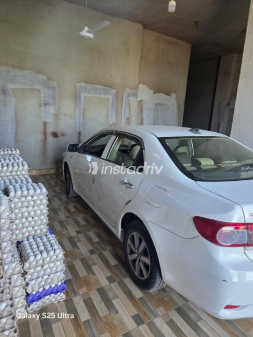 Toyota Corolla 2013 White Automatic Used for Sale in Cairo - 9