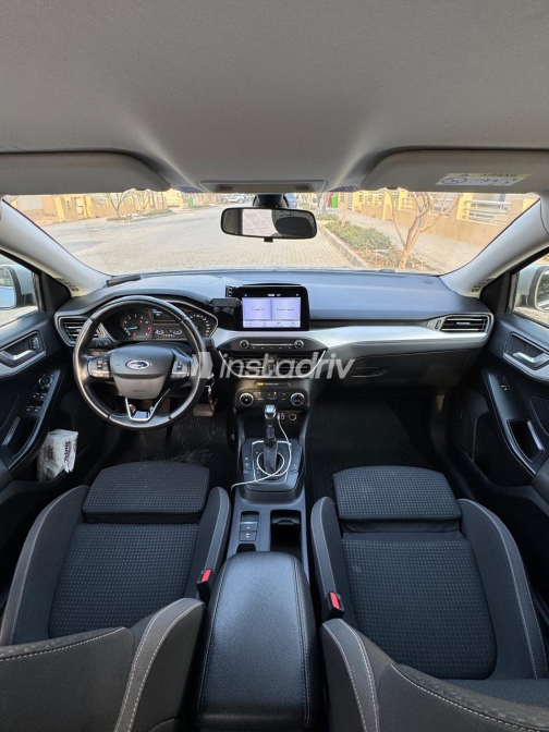 Ford Focus 2021 Silver Automatic Used for Sale in Greater Cairo ( Cairo + Giza) - 2