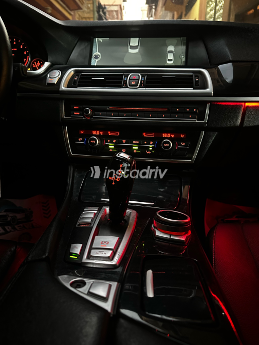 BMW 520 2013 Silver Automatic Used for Sale in Greater Cairo ( Cairo + Giza) - 8