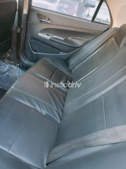 بى واى دى‬ F3 2020 فضي أوتوماتيك مستعملة للبيع في الهرم - 9