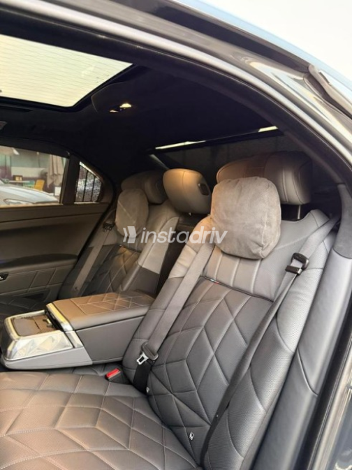 BMW 760 2024 Black Automatic Used for Sale in Cairo - 8
