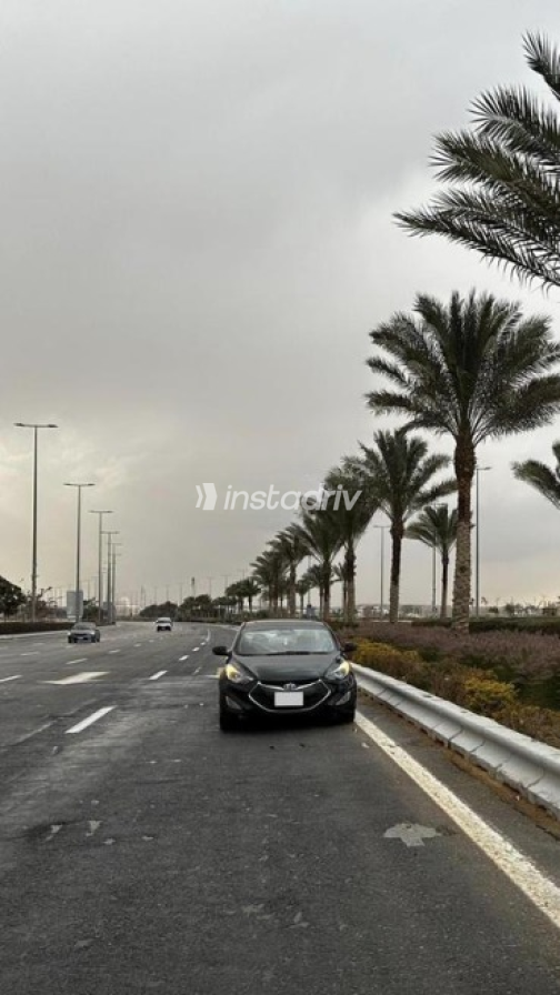 Hyundai Elantra Coupe 2013 Black Automatic Used for Sale in Cairo - 2