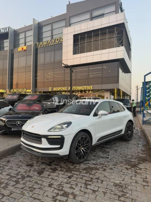 Porsche Macan 2024 White Automatic Used for Sale in Cairo - 1