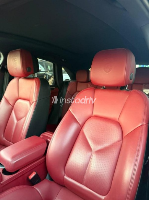 Porsche Macan 2024 White Automatic Used for Sale in Cairo - 5
