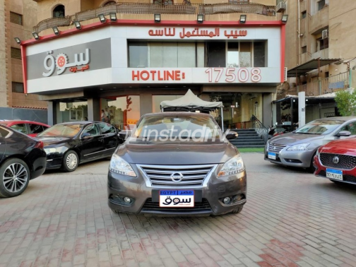 نيسان سنترا 2022 رمادي أوتوماتيك مستعملة للبيع في المعادى - 1