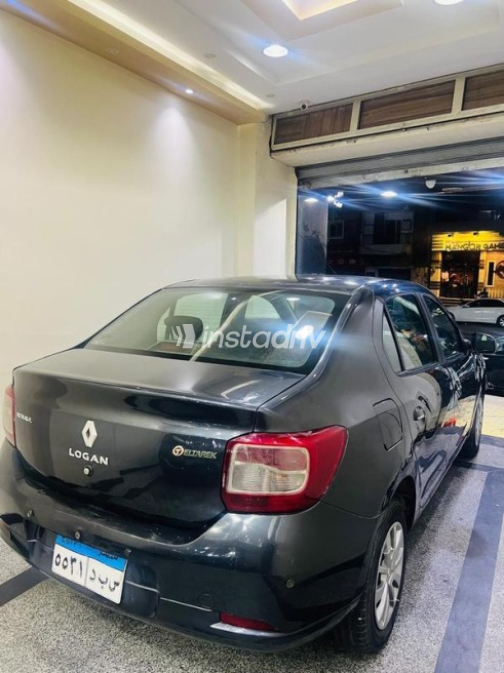 Renault Logan 2017 Gray Automatic Used for Sale in Greater Cairo ( Cairo + Giza) - 3