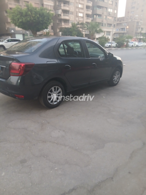 Renault Logan 2019 White Automatic Used for Sale in Greater Cairo ( Cairo + Giza) - 2