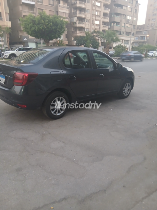 Renault Logan 2019 White Automatic Used for Sale in Greater Cairo ( Cairo + Giza) - 5