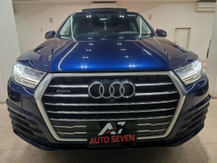 اودي Q7 2019 أزرق غامق أوتوماتيك مستعملة للبيع في مصر الجديدة
