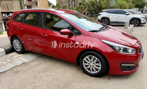 Kia Ceed 2019 White Automatic Used for Sale in Greater Cairo ( Cairo + Giza) - 4