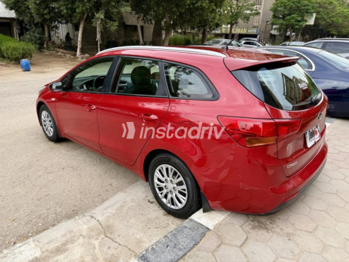 Kia Ceed 2019 White Automatic Used for Sale in Greater Cairo ( Cairo + Giza) - 6