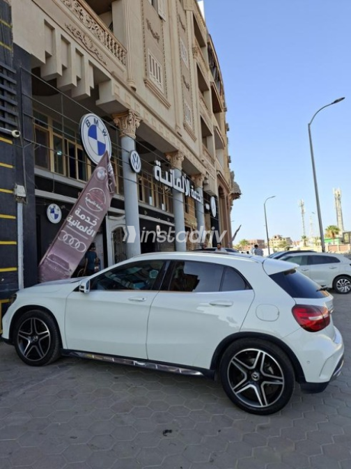 مرسيدس GLA 200 2019 أبيض أوتوماتيك مستعملة للبيع في دمياط - 1
