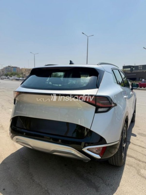 Kia Sportage 2025 Silver Automatic Used for Sale in Nasr city - 7