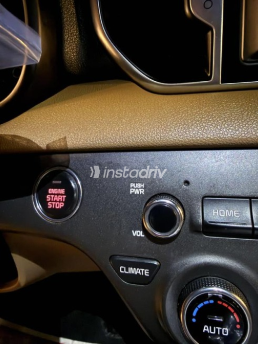 Kia Sportage 2019 Gray Automatic Used for Sale in Nasr city - 8