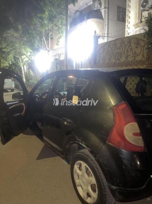 Renault Sandero 2014 Dark Gray Automatic Used for Sale in Beni Suef - 2