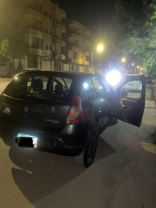 Renault Sandero 2014 Dark Gray Automatic Used for Sale in Beni Suef