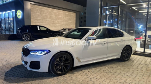 بي ام دبليو 520 2019 أبيض أوتوماتيك مستعملة للبيع في القاهرة - 1