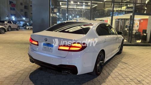 بي ام دبليو 520 2019 أبيض أوتوماتيك مستعملة للبيع في القاهرة - 3