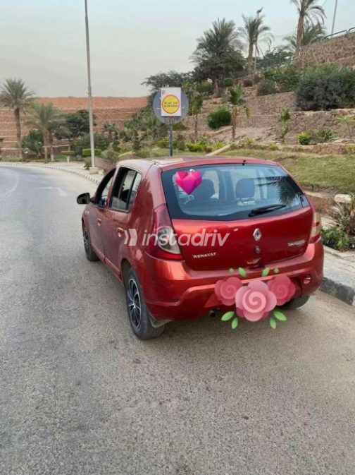 Renault Sandero 2014 Red Automatic Used for Sale in Cairo - 1