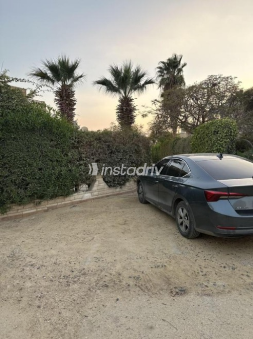 سكودا اوكتافيا A8 2021 فضي أوتوماتيك مستعملة للبيع في الشرقية - 6