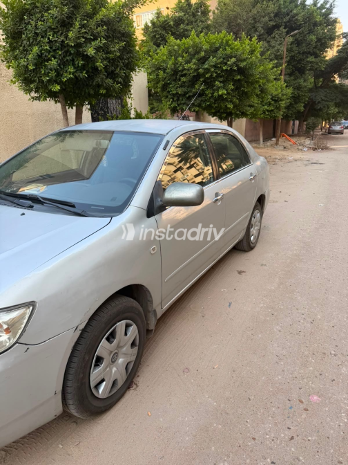 Toyota Corolla 2005 Silver Automatic Used for Sale in Greater Cairo ( Cairo + Giza) - 1
