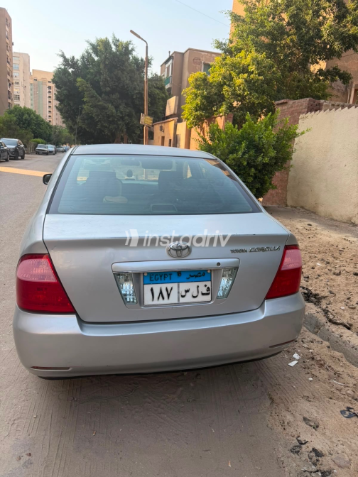 Toyota Corolla 2005 Silver Automatic Used for Sale in Greater Cairo ( Cairo + Giza) - 3