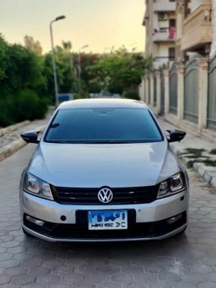 Volkswagen Passat 2012 Silver Automatic Used for Sale in Greater Cairo ( Cairo + Giza)
