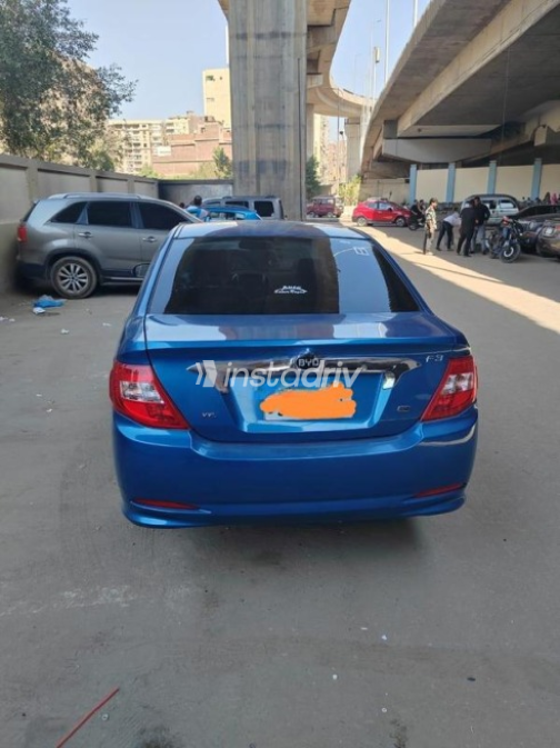 بى واى دى‬ F3 2025 أبيض أوتوماتيك مستعملة للبيع في القاهرة الكبرى ( القاهرة - الجيزة) - 2