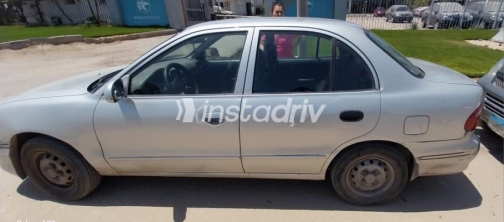 Hyundai Accent 2000 Silver Automatic Used for Sale in Alexandria - 4