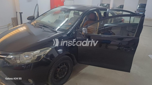 Toyota Yaris 2015 Black Automatic Used for Sale in Nasr city - 5