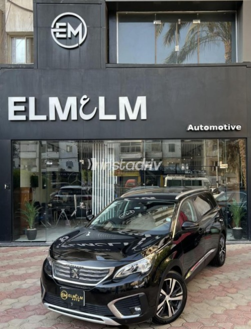 Peugeot 5008 2020 Black Automatic Used for Sale in Cairo - 1