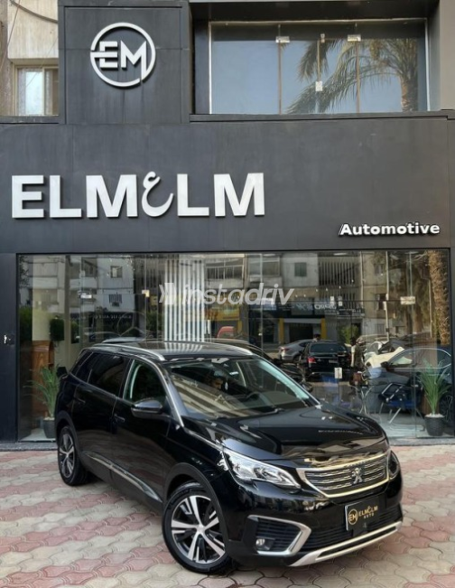 Peugeot 5008 2020 Black Automatic Used for Sale in Cairo - 3