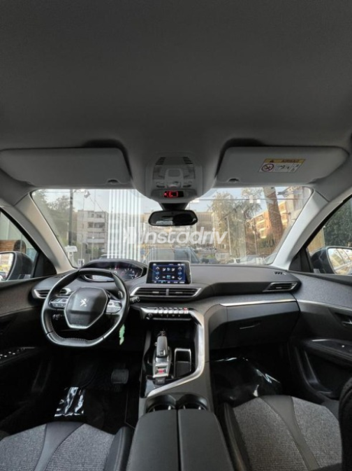 Peugeot 5008 2020 Black Automatic Used for Sale in Cairo - 4