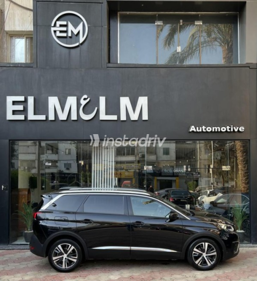 Peugeot 5008 2020 Black Automatic Used for Sale in Cairo - 6