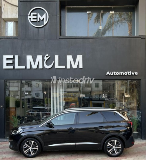 Peugeot 5008 2020 Black Automatic Used for Sale in Cairo - 7