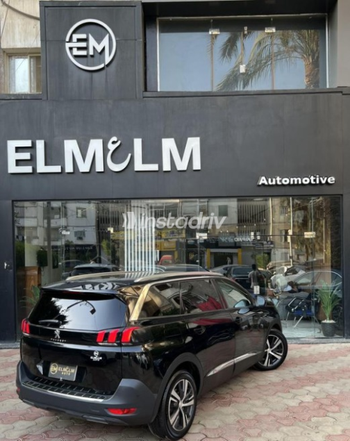 Peugeot 5008 2020 Black Automatic Used for Sale in Cairo - 10