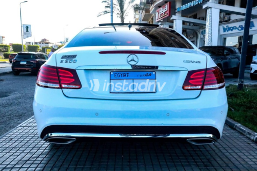 Mercedes E 200 2015 White Automatic Used for Sale in Madinaty - 6