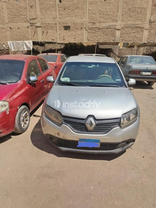 رينو لوجان 2015 فضي أوتوماتيك مستعملة للبيع في الجيزة - 9